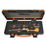 Beta 666/C2 Zero-Reset nyomatékkulcs készlet dobozban, 1/4 colos nyomatékkulcs használat közben, Beta 5-25 Nm nyomatékkulcs skála